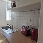 Große, Moderne, Helle Mit Essküche Apartment *