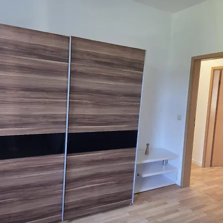 Apartment Große, Moderne, Helle Mit Essküche All-in Lte Gera