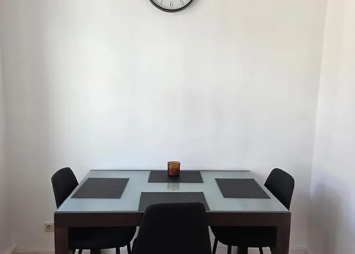 Grosse, Moderne, Helle Mit Esskueche All-in Lte *