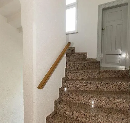 Grosse, Moderne, Helle Mit Esskueche All-in Lte * Gera